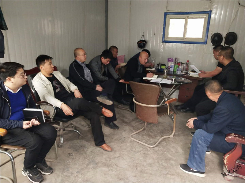 3.20石膏建材利用班前會時間學習傳達公司紅頭文件精神。.jpg